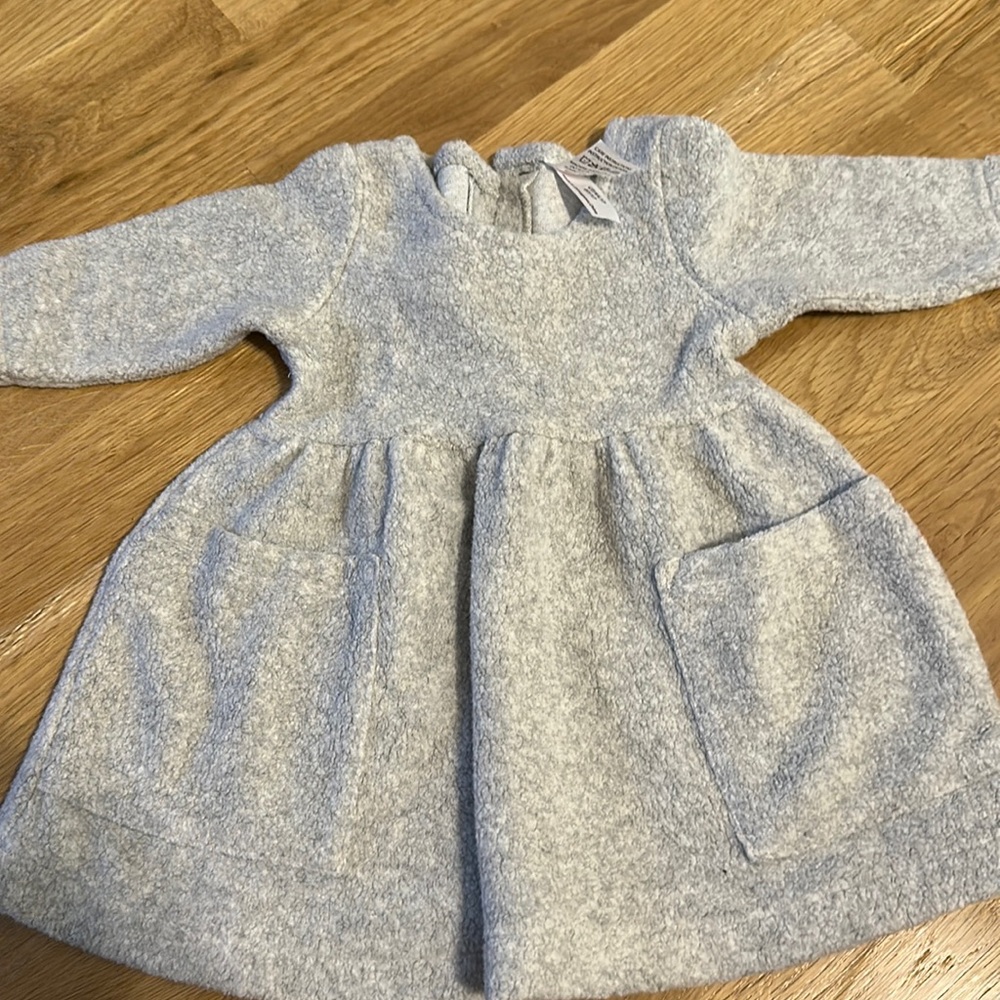 Baby Zutano dress with pockets, size 6 months